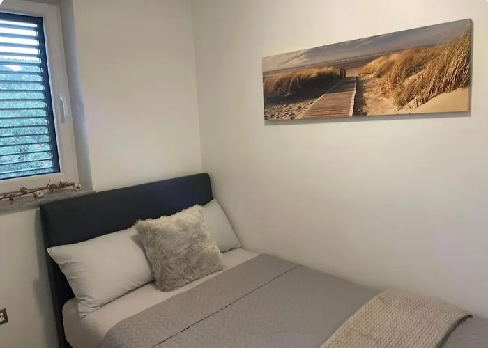 3 Bedroom Urban Townhouse By The Adriatic Sea *