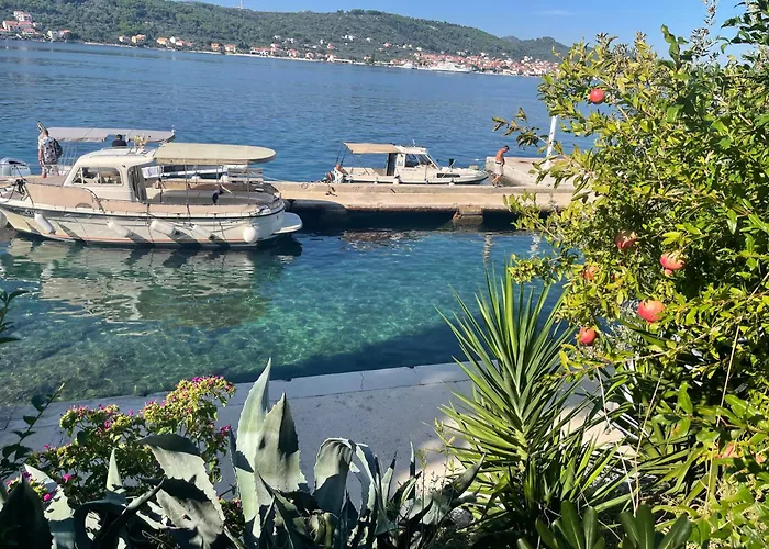 Apartment 3 Bedroom Urban Townhouse By The Adriatic Sea *