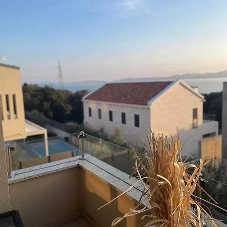 Apartamento 3 Bedroom Urban Townhouse By The Adriatic Sea Kožino