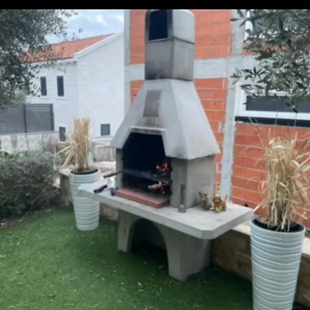 Apartamento 3 Bedroom Urban Townhouse By The Adriatic Sea Kožino
