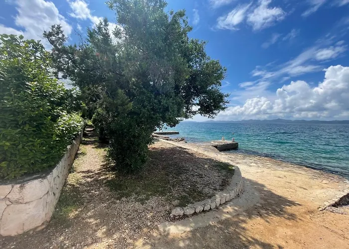 3 Bedroom Urban Townhouse By The Adriatic Sea *